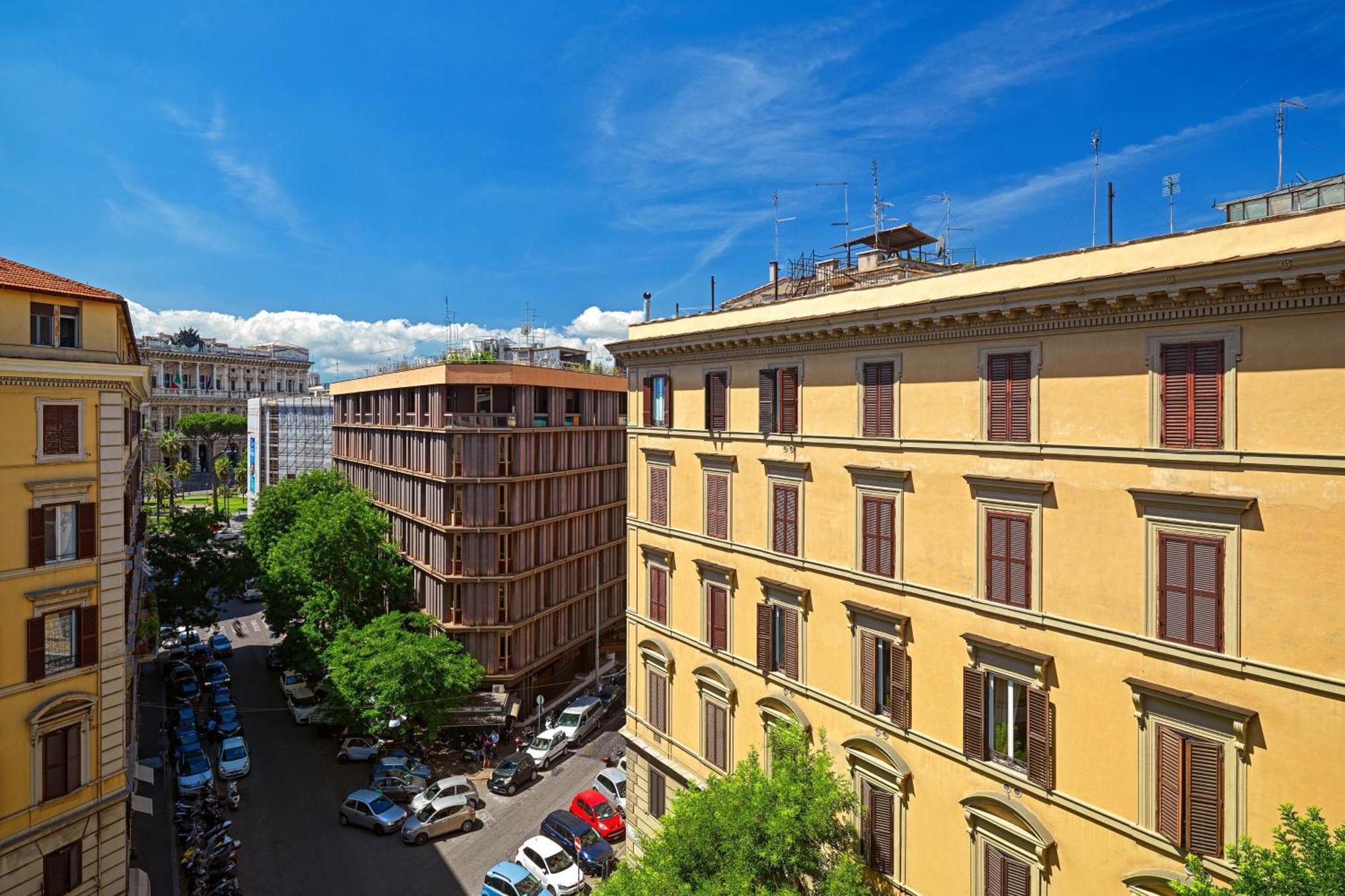 Le Meridien Visconti Roma Esterno foto