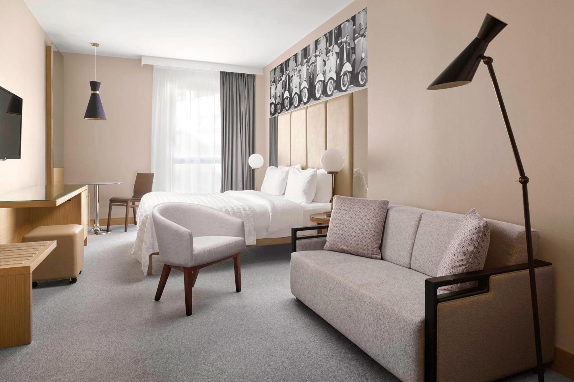 Le Meridien Visconti Roma Esterno foto